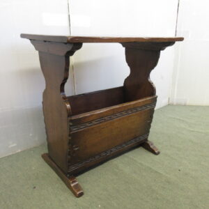 Titchmarsh & Goodwin Oak Magazine Rack Coffee Table